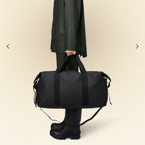 RAINS Hilo Weekend Bag Large in Black